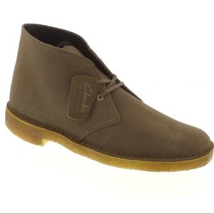 Clark’s original Desert Boot Olive Suede size 11.5